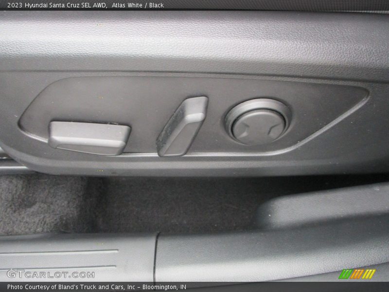Atlas White / Black 2023 Hyundai Santa Cruz SEL AWD
