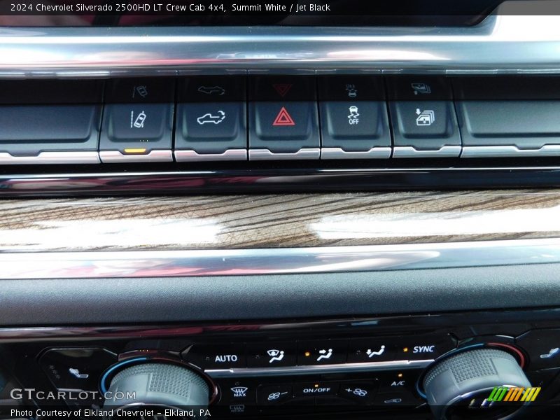 Summit White / Jet Black 2024 Chevrolet Silverado 2500HD LT Crew Cab 4x4
