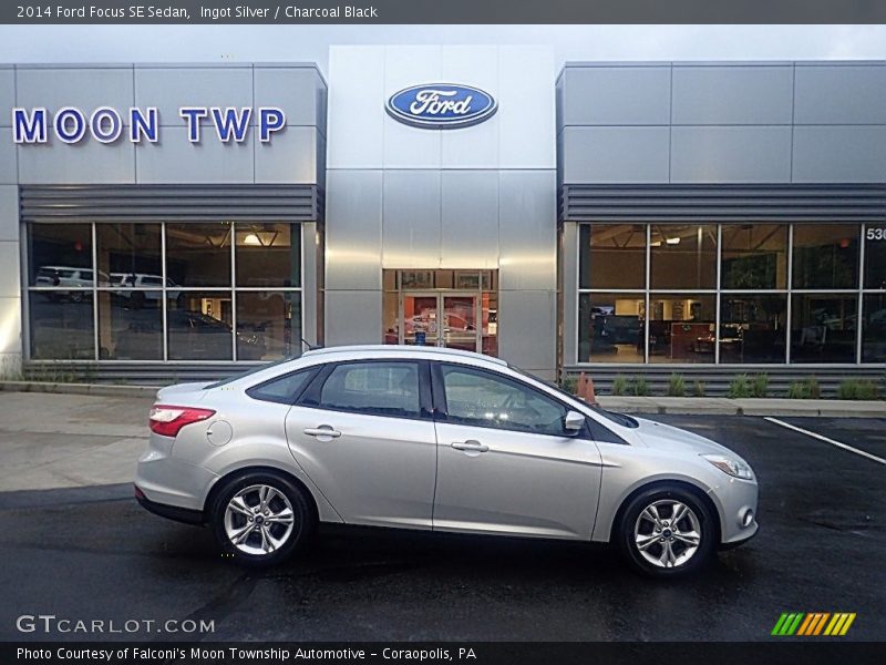 Ingot Silver / Charcoal Black 2014 Ford Focus SE Sedan