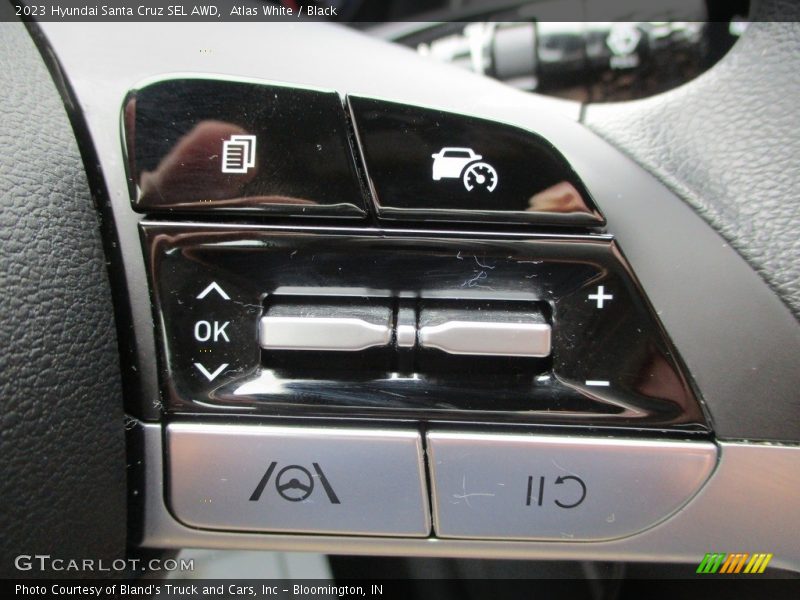  2023 Santa Cruz SEL AWD Steering Wheel