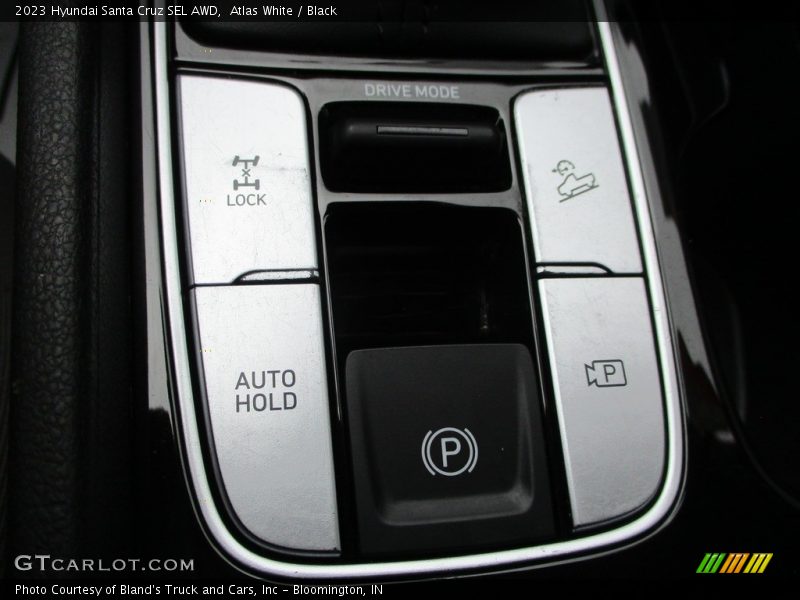 Atlas White / Black 2023 Hyundai Santa Cruz SEL AWD
