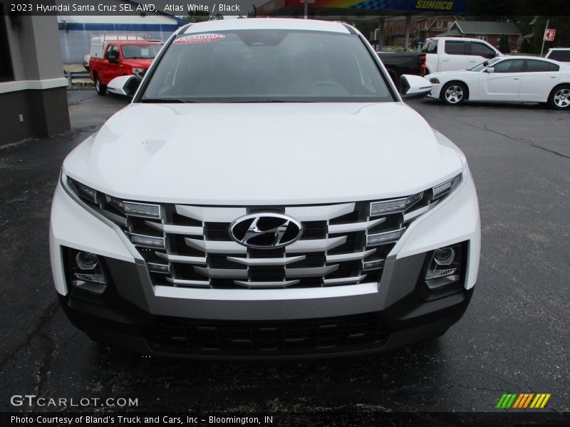 Atlas White / Black 2023 Hyundai Santa Cruz SEL AWD