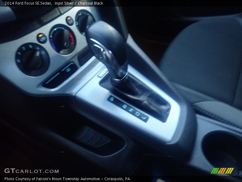 Ingot Silver / Charcoal Black 2014 Ford Focus SE Sedan