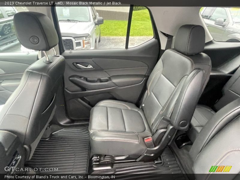 Mosaic Black Metallic / Jet Black 2019 Chevrolet Traverse LT AWD