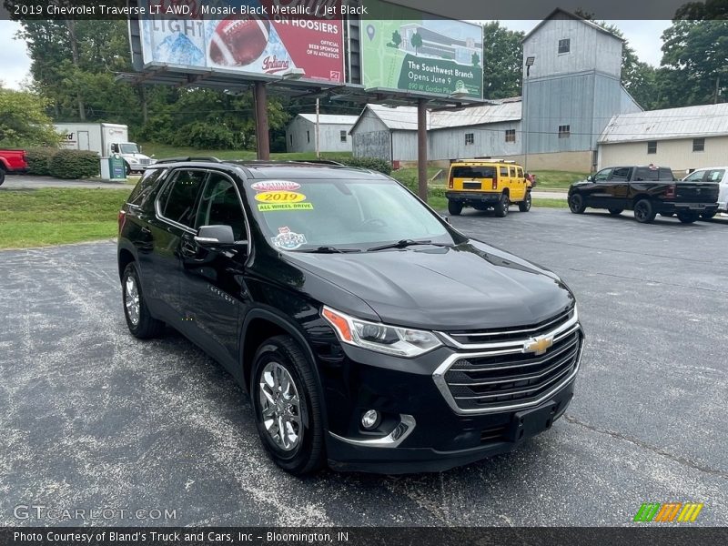 Mosaic Black Metallic / Jet Black 2019 Chevrolet Traverse LT AWD