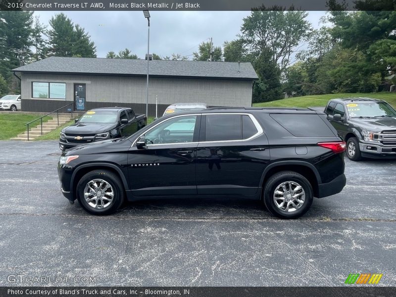 Mosaic Black Metallic / Jet Black 2019 Chevrolet Traverse LT AWD