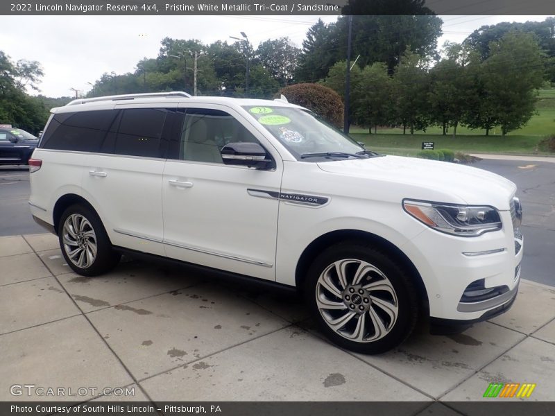 Pristine White Metallic Tri-Coat / Sandstone 2022 Lincoln Navigator Reserve 4x4