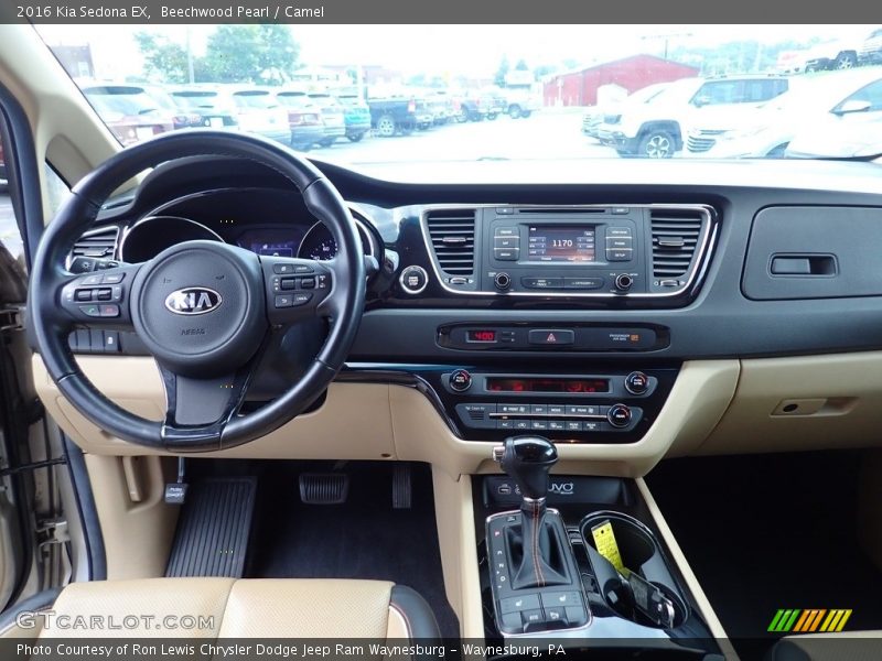 Dashboard of 2016 Sedona EX