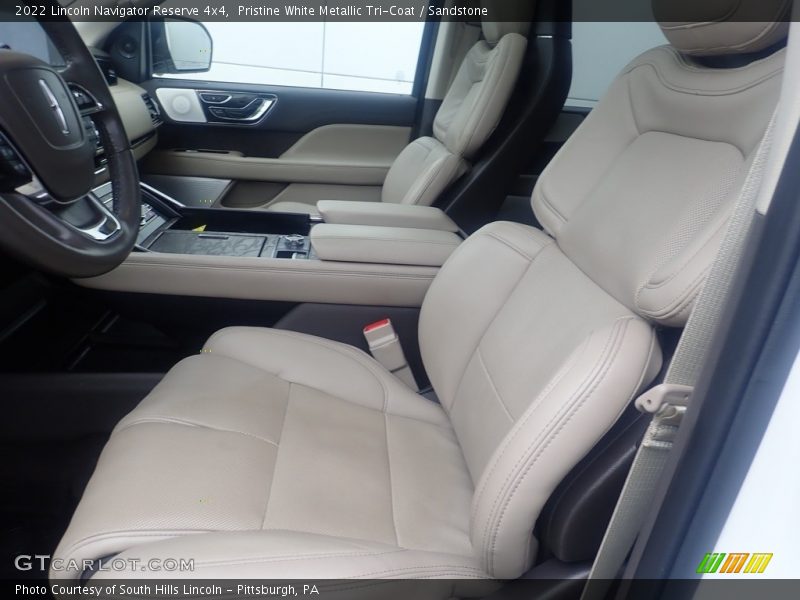 Front Seat of 2022 Navigator Reserve 4x4