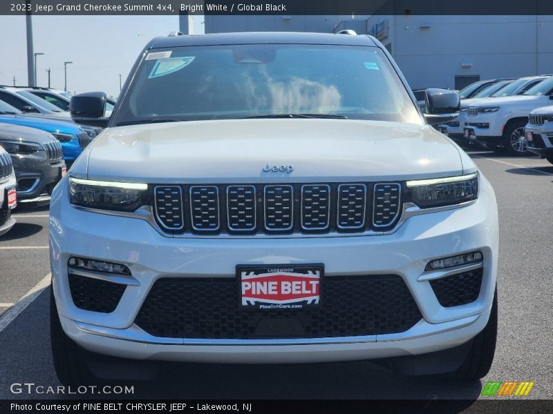 Bright White / Global Black 2023 Jeep Grand Cherokee Summit 4x4
