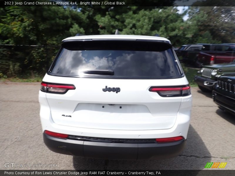 Bright White / Global Black 2023 Jeep Grand Cherokee L Altitude 4x4