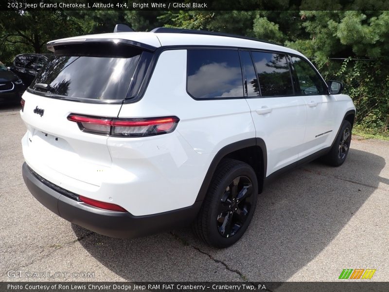 Bright White / Global Black 2023 Jeep Grand Cherokee L Altitude 4x4