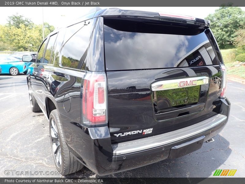 Onyx Black / Jet Black 2019 GMC Yukon Denali 4WD