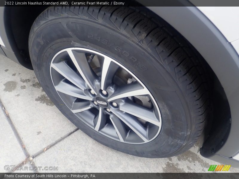 Ceramic Pearl Metallic / Ebony 2022 Lincoln Nautilus Standard AWD