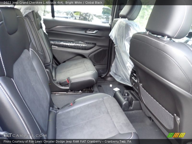 Bright White / Global Black 2023 Jeep Grand Cherokee L Altitude 4x4