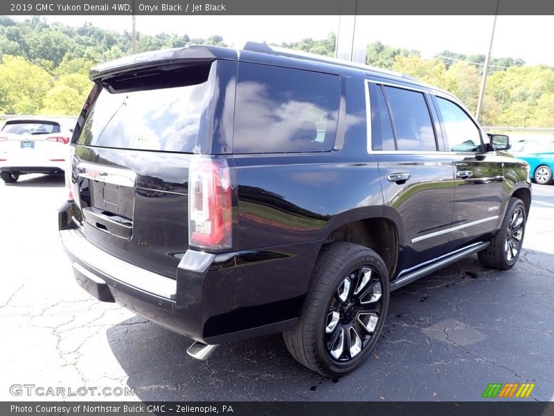 Onyx Black / Jet Black 2019 GMC Yukon Denali 4WD