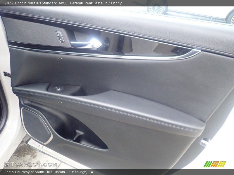 Door Panel of 2022 Nautilus Standard AWD