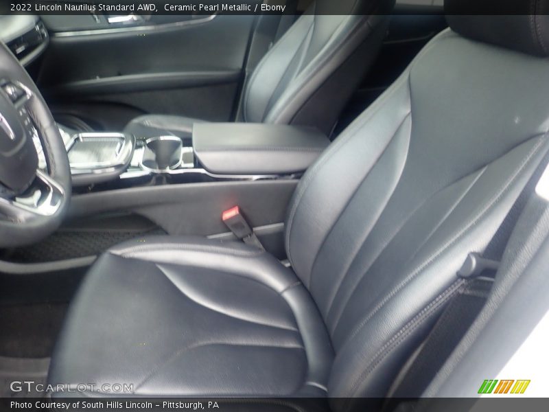 Front Seat of 2022 Nautilus Standard AWD