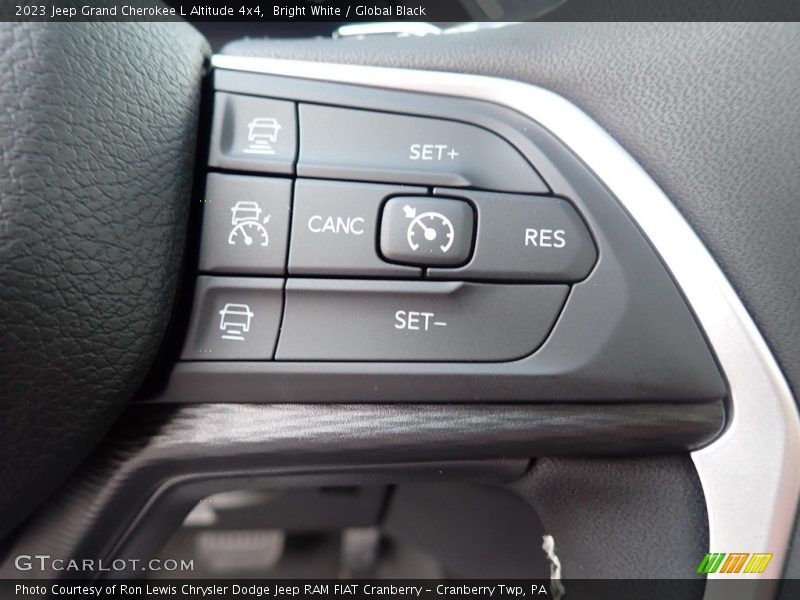 Bright White / Global Black 2023 Jeep Grand Cherokee L Altitude 4x4