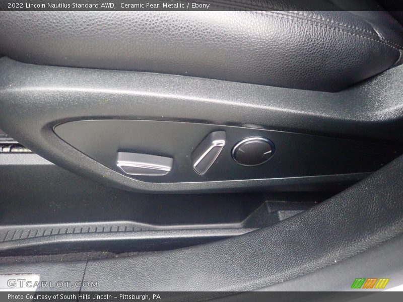 Ceramic Pearl Metallic / Ebony 2022 Lincoln Nautilus Standard AWD