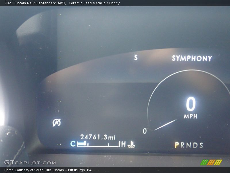 Ceramic Pearl Metallic / Ebony 2022 Lincoln Nautilus Standard AWD