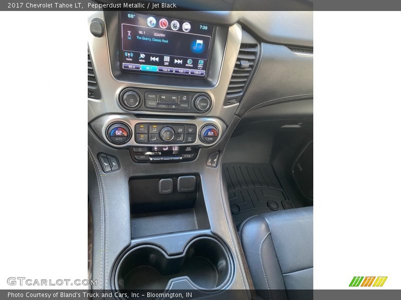 Pepperdust Metallic / Jet Black 2017 Chevrolet Tahoe LT