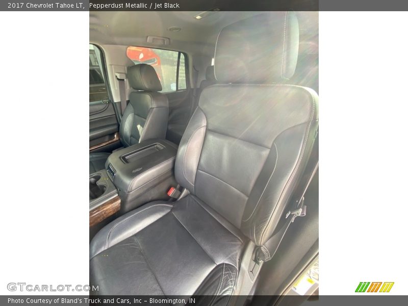 Pepperdust Metallic / Jet Black 2017 Chevrolet Tahoe LT
