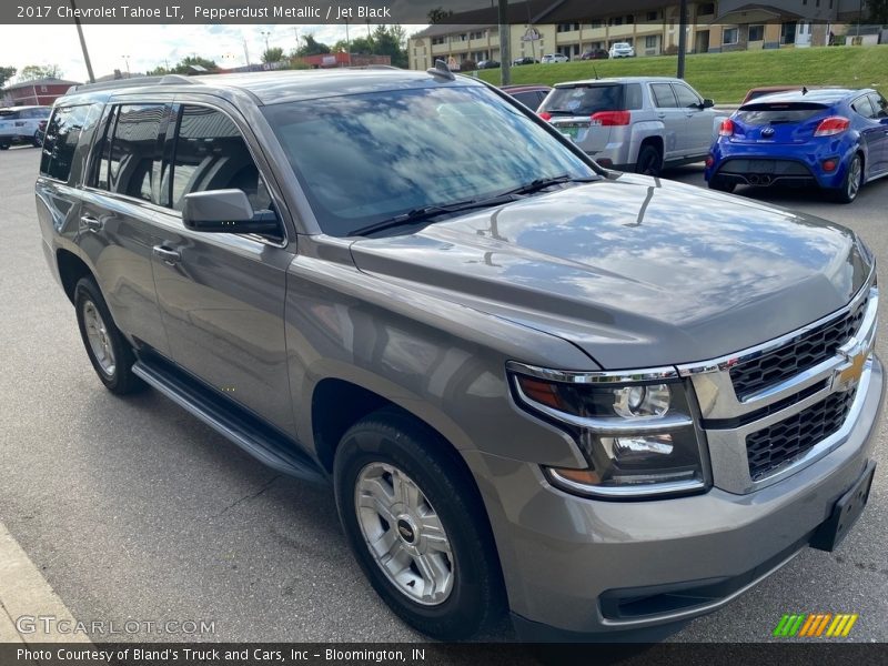 Front 3/4 View of 2017 Tahoe LT