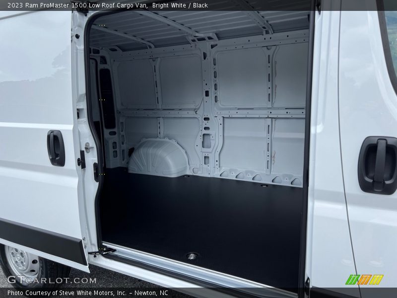 Bright White / Black 2023 Ram ProMaster 1500 Low Roof Cargo Van