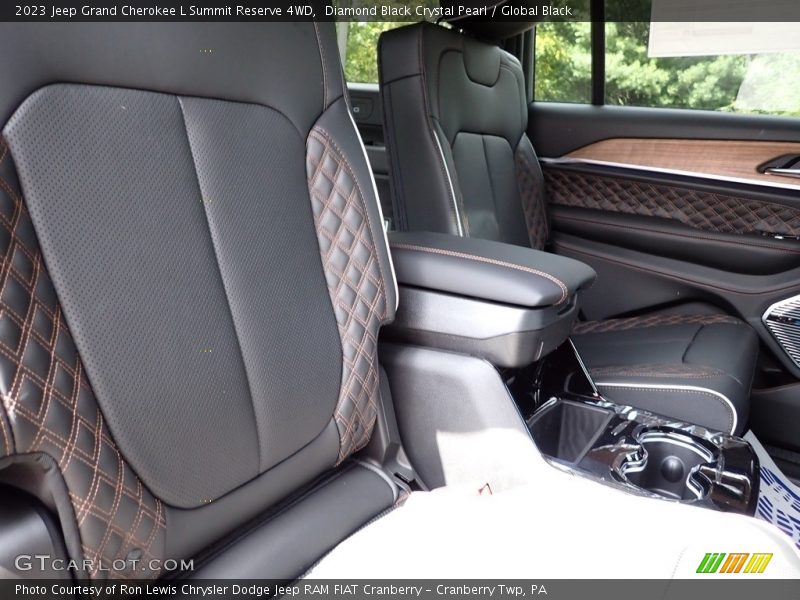 Diamond Black Crystal Pearl / Global Black 2023 Jeep Grand Cherokee L Summit Reserve 4WD