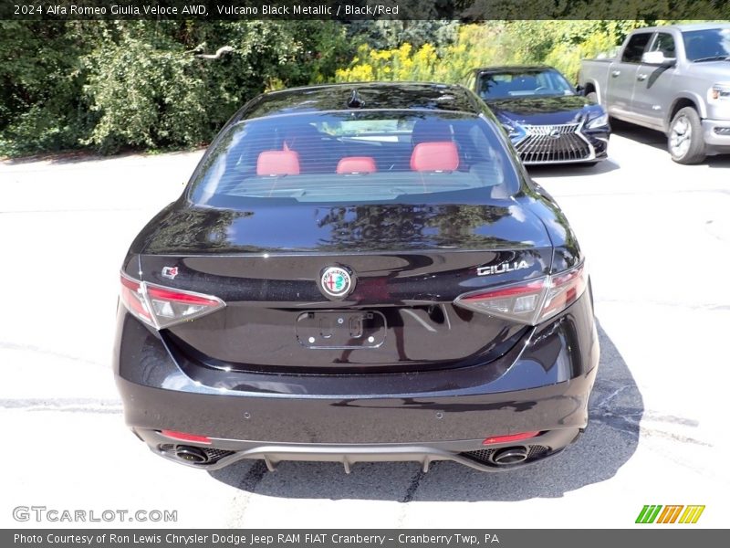Vulcano Black Metallic / Black/Red 2024 Alfa Romeo Giulia Veloce AWD