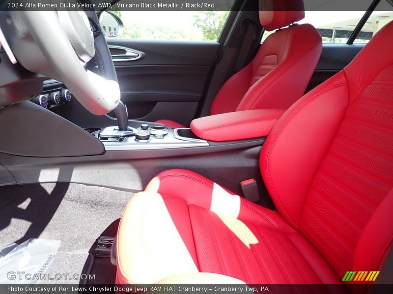 Vulcano Black Metallic / Black/Red 2024 Alfa Romeo Giulia Veloce AWD