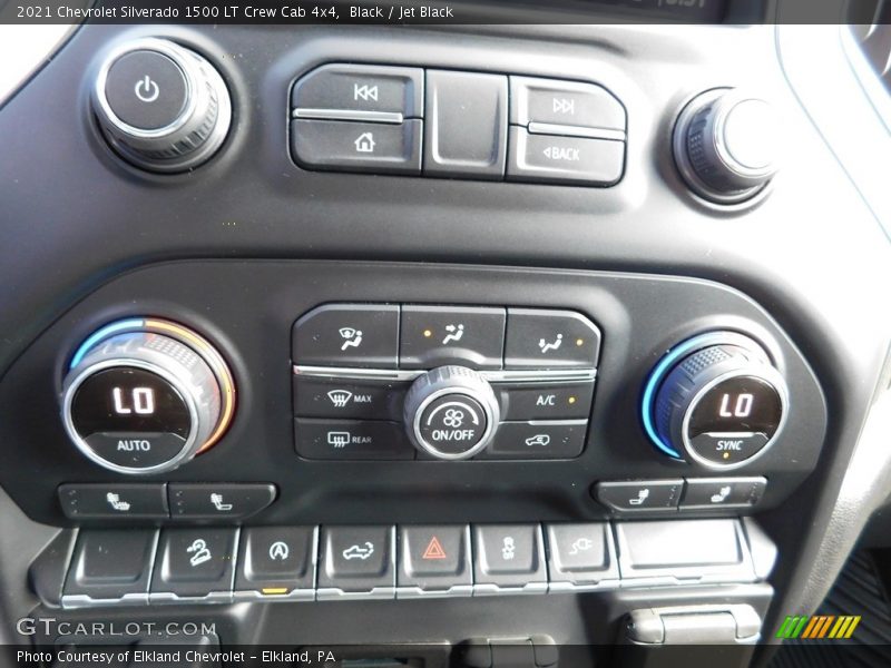 Controls of 2021 Silverado 1500 LT Crew Cab 4x4