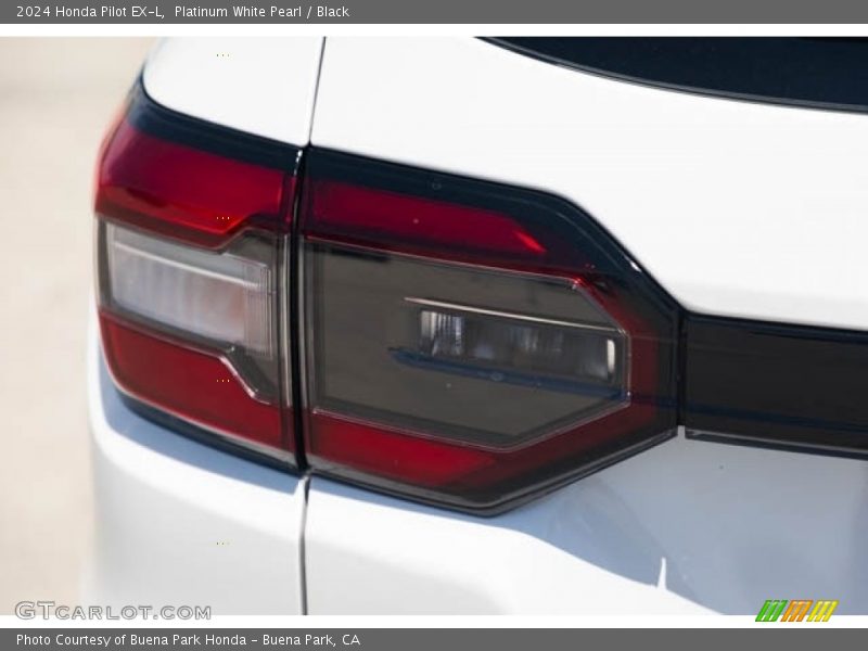 Platinum White Pearl / Black 2024 Honda Pilot EX-L