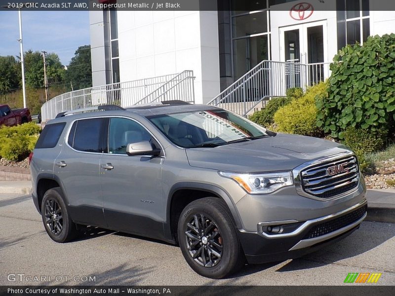 Front 3/4 View of 2019 Acadia SLT AWD