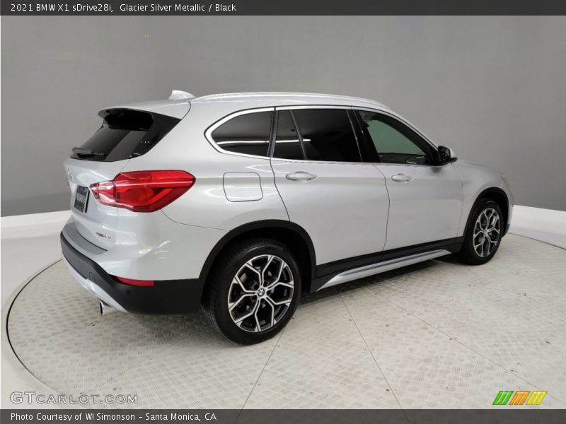 Glacier Silver Metallic / Black 2021 BMW X1 sDrive28i