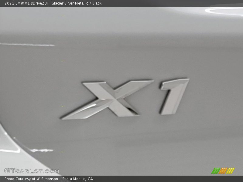 Glacier Silver Metallic / Black 2021 BMW X1 sDrive28i