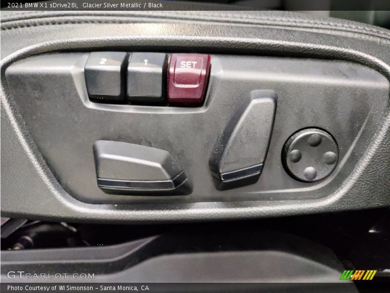 Glacier Silver Metallic / Black 2021 BMW X1 sDrive28i