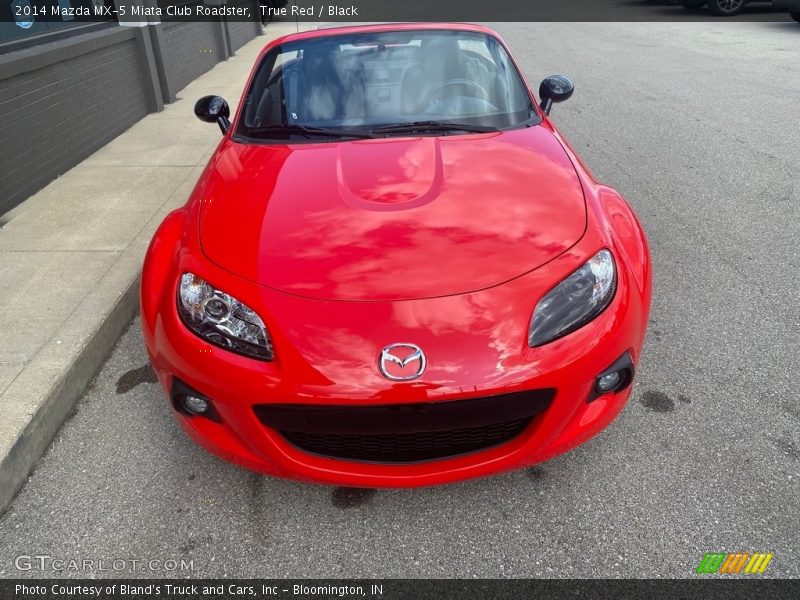 True Red / Black 2014 Mazda MX-5 Miata Club Roadster