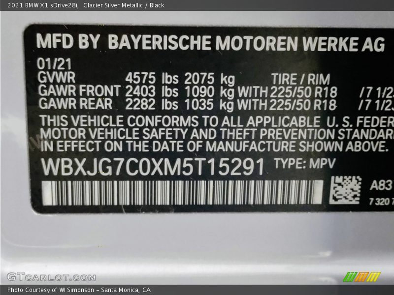 Glacier Silver Metallic / Black 2021 BMW X1 sDrive28i