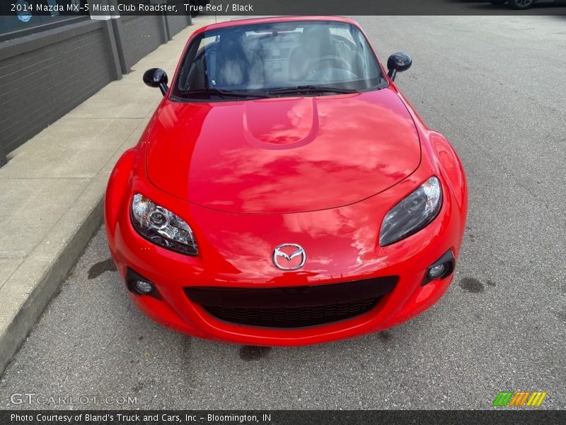 True Red / Black 2014 Mazda MX-5 Miata Club Roadster