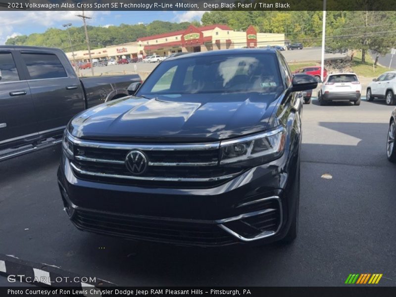Deep Black Pearl / Titan Black 2021 Volkswagen Atlas Cross Sport SE Technology R-Line 4Motion
