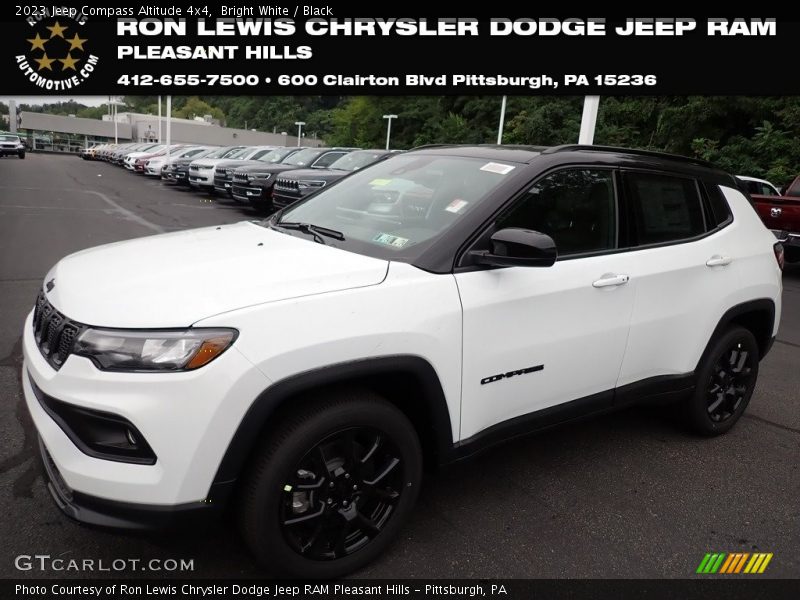 Bright White / Black 2023 Jeep Compass Altitude 4x4