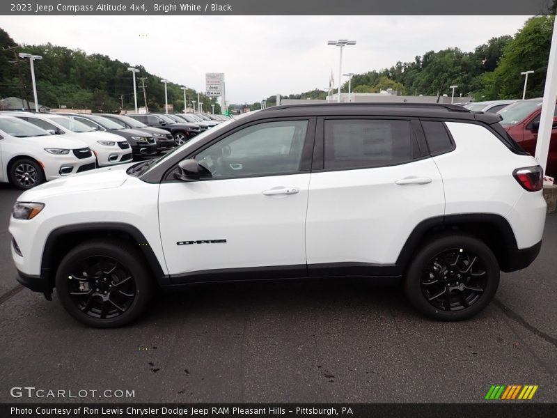 Bright White / Black 2023 Jeep Compass Altitude 4x4
