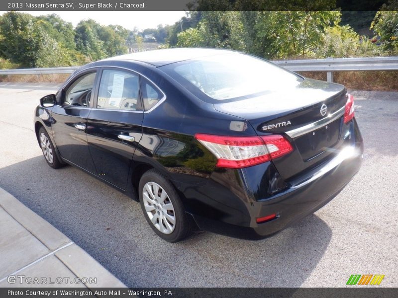 Super Black / Charcoal 2013 Nissan Sentra SV