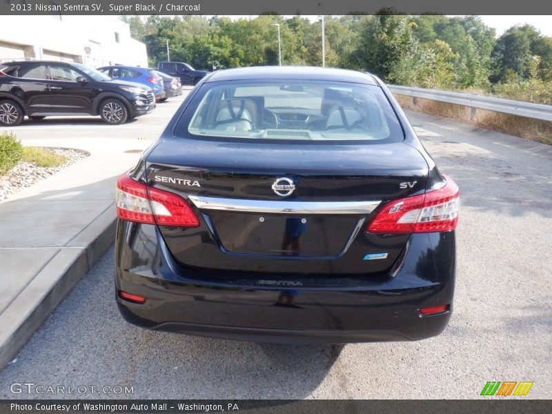 Super Black / Charcoal 2013 Nissan Sentra SV