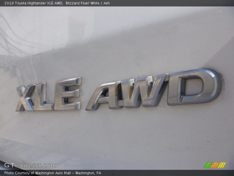 Blizzard Pearl White / Ash 2019 Toyota Highlander XLE AWD