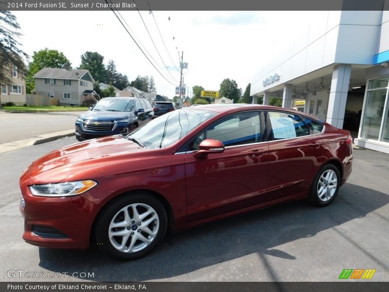 Sunset / Charcoal Black 2014 Ford Fusion SE