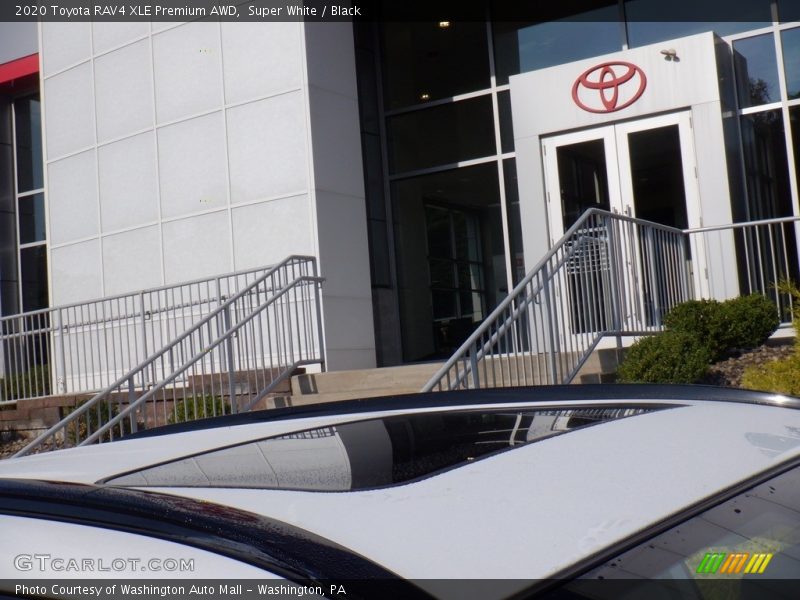 Super White / Black 2020 Toyota RAV4 XLE Premium AWD