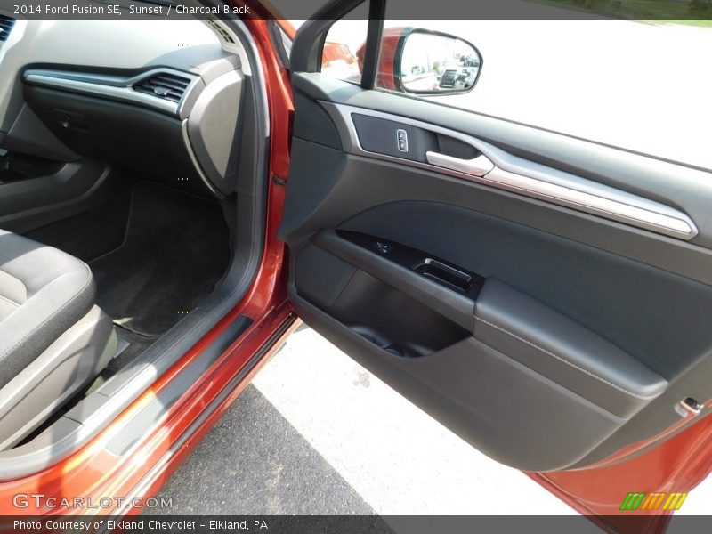 Sunset / Charcoal Black 2014 Ford Fusion SE